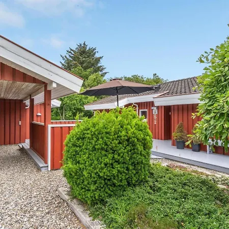 Anneke - 2km From The Sea By Interhome