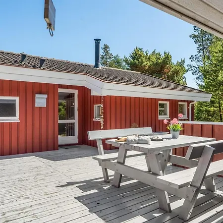 Anneke - 2km From The Sea By Interhome